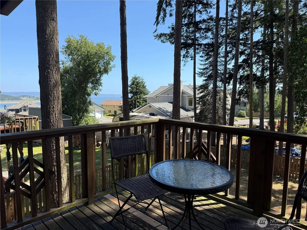 745 SW 13th Avenue Oak Harbor WA 98277