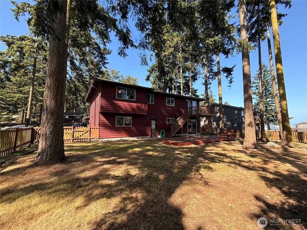 745 SW 13th Avenue Oak Harbor WA 98277