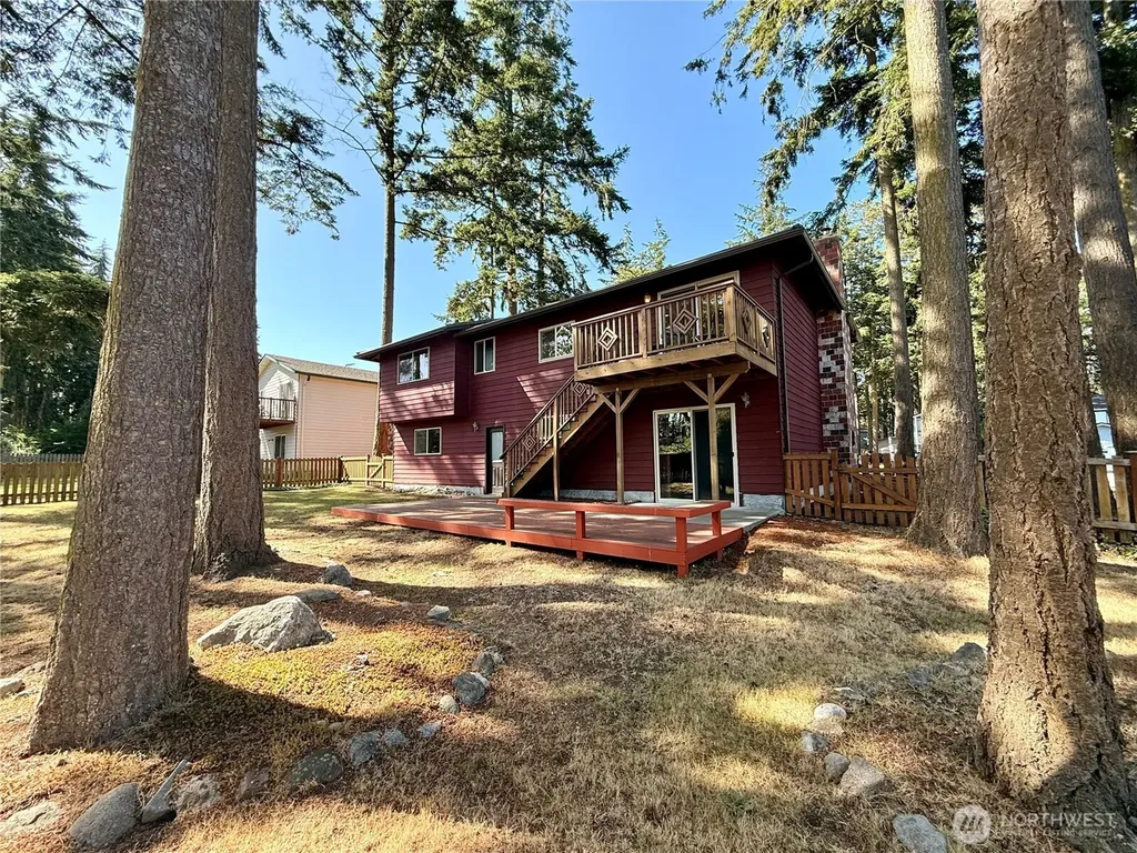 745 SW 13th Avenue Oak Harbor WA 98277