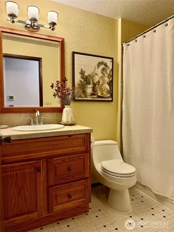 745 SW 13th Avenue Oak Harbor WA 98277