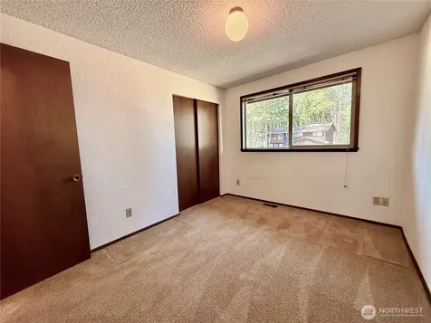 745 SW 13th Avenue Oak Harbor WA 98277