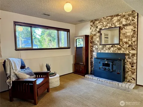 745 SW 13th Avenue Oak Harbor WA 98277