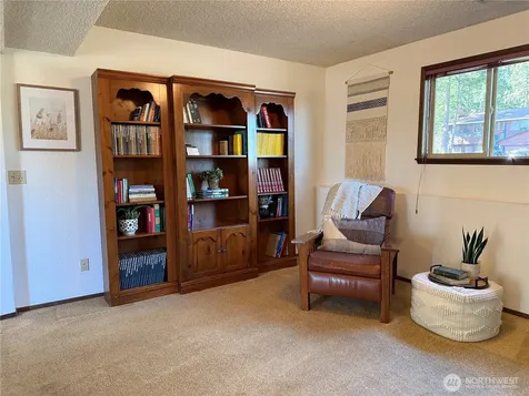 745 SW 13th Avenue Oak Harbor WA 98277