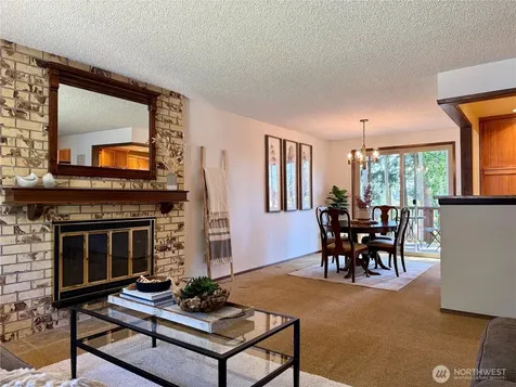 745 SW 13th Avenue Oak Harbor WA 98277