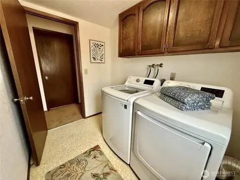 745 SW 13th Avenue Oak Harbor WA 98277
