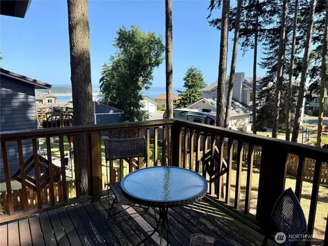 745 SW 13th Avenue Oak Harbor WA 98277