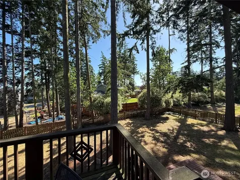 745 SW 13th Avenue Oak Harbor WA 98277