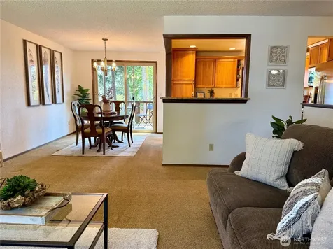 745 SW 13th Avenue Oak Harbor WA 98277