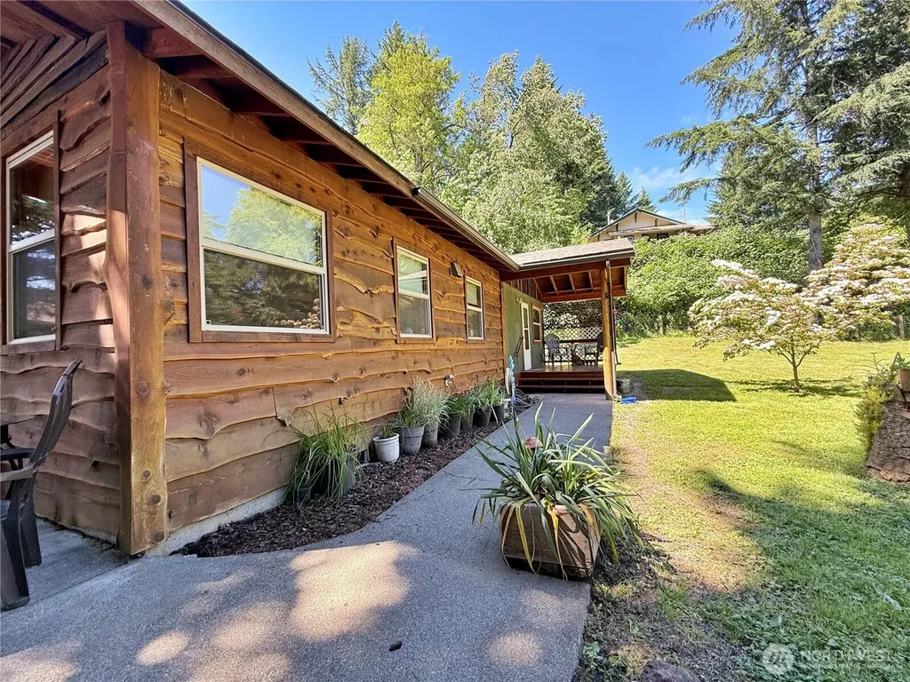 111 1st Street Morton WA 98356
