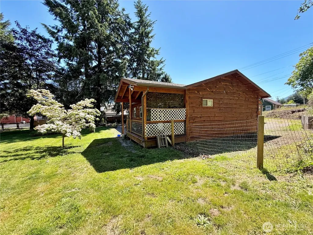 111 1st Street Morton WA 98356