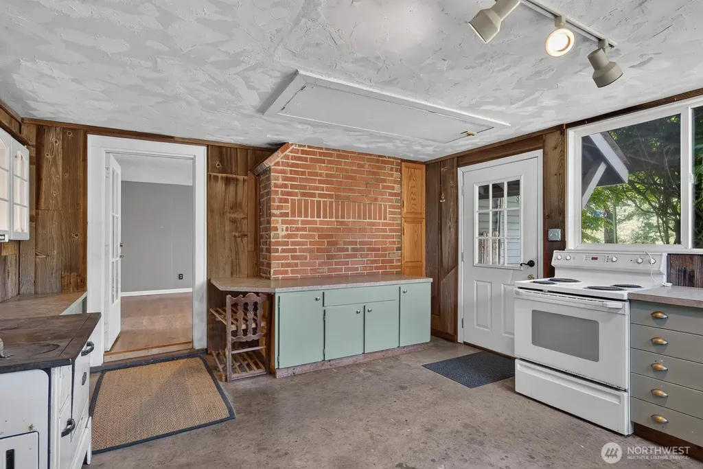 11964 Farm To Market Road Mount Vernon WA 98273
