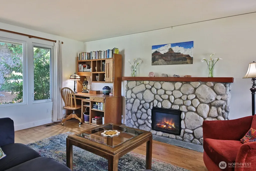 8216 Whidbey Drive Clinton WA 98236