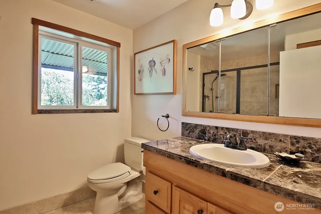 8216 Whidbey Drive Clinton WA 98236