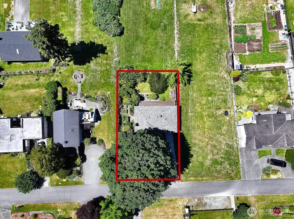 8216 Whidbey Drive Clinton WA 98236