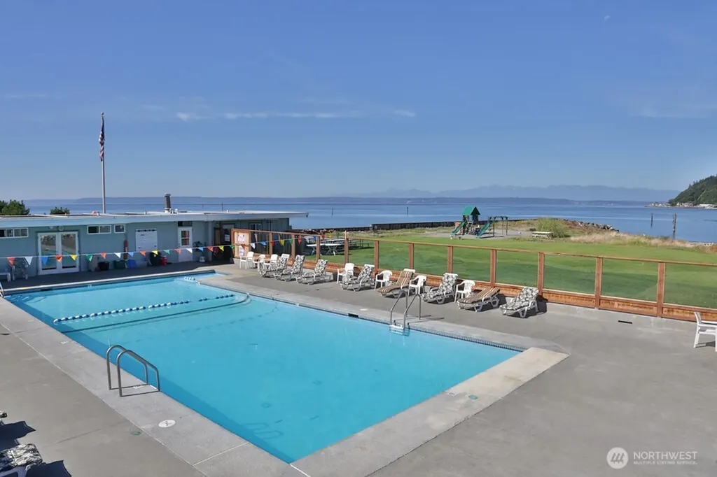 8216 Whidbey Drive Clinton WA 98236