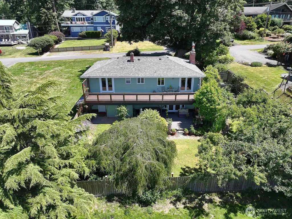 8216 Whidbey Drive Clinton WA 98236