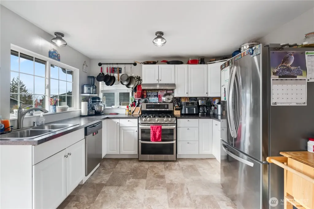2825 E Crestline Drive Bellingham WA 98226