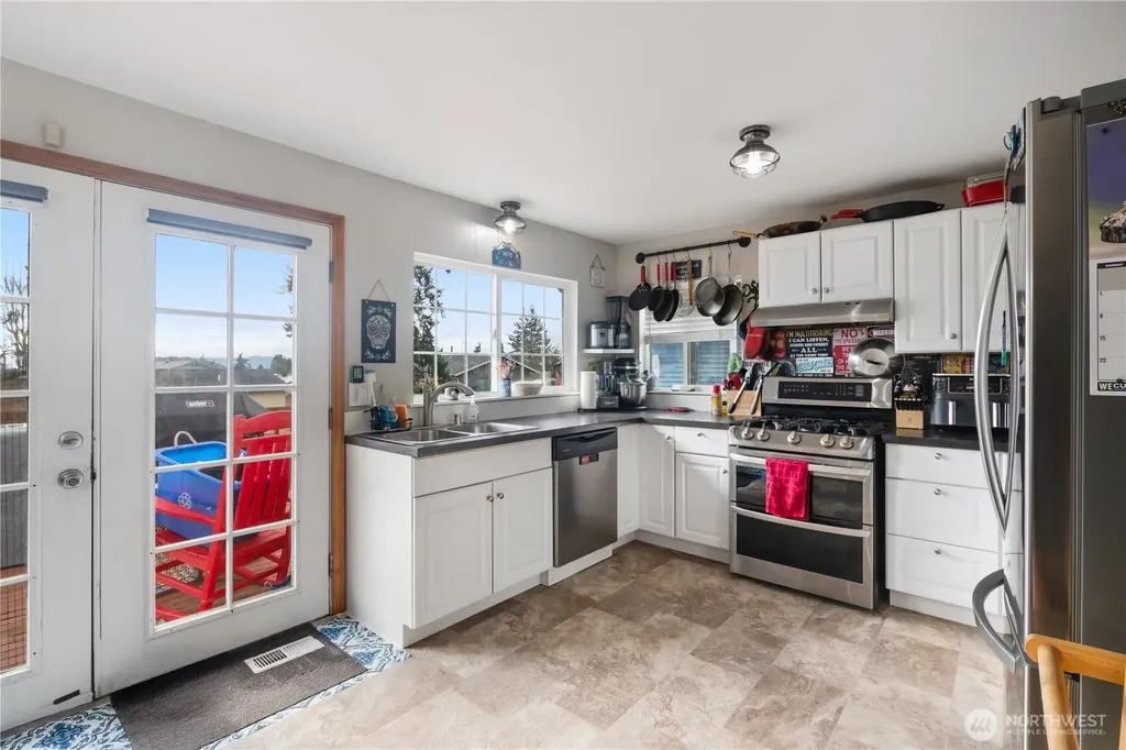 2825 E Crestline Drive Bellingham WA 98226