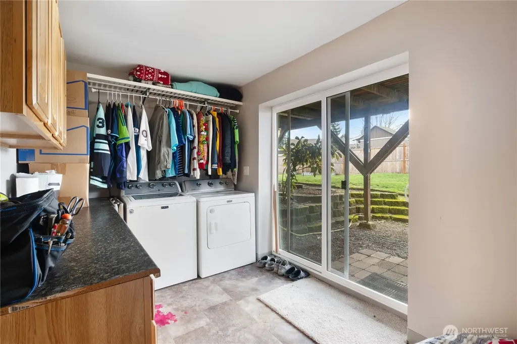 2825 E Crestline Drive Bellingham WA 98226