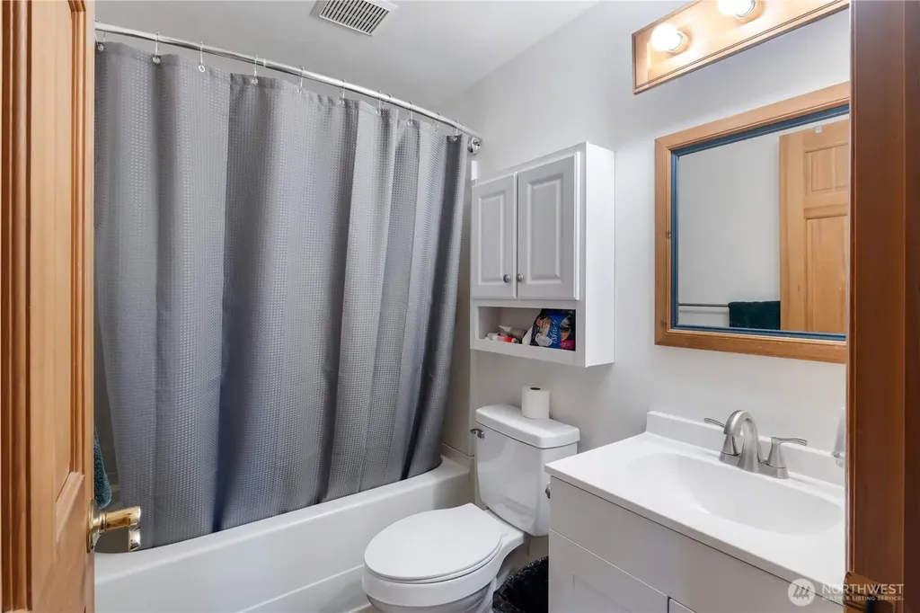 2825 E Crestline Drive Bellingham WA 98226