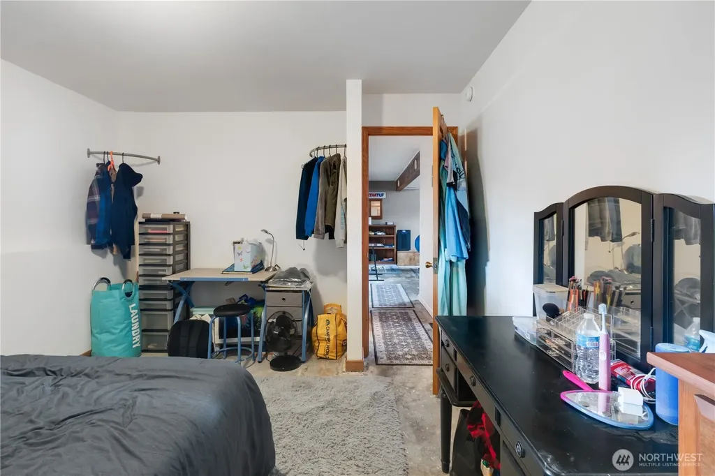2825 E Crestline Drive Bellingham WA 98226