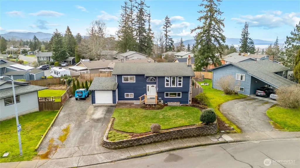 2825 E Crestline Drive Bellingham WA 98226