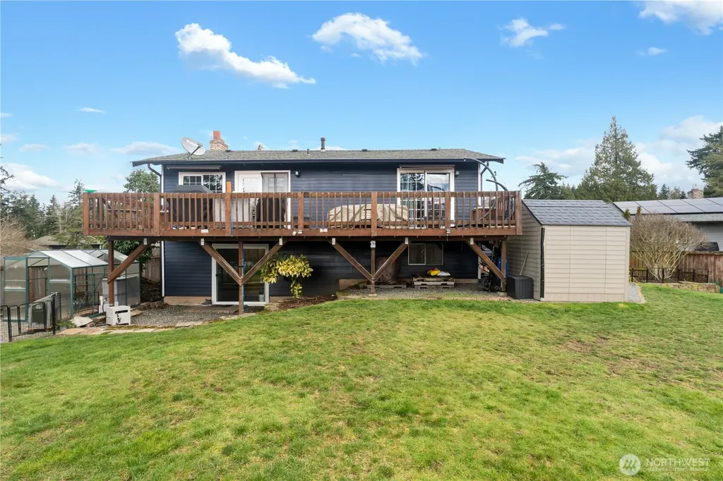 2825 E Crestline Drive Bellingham WA 98226