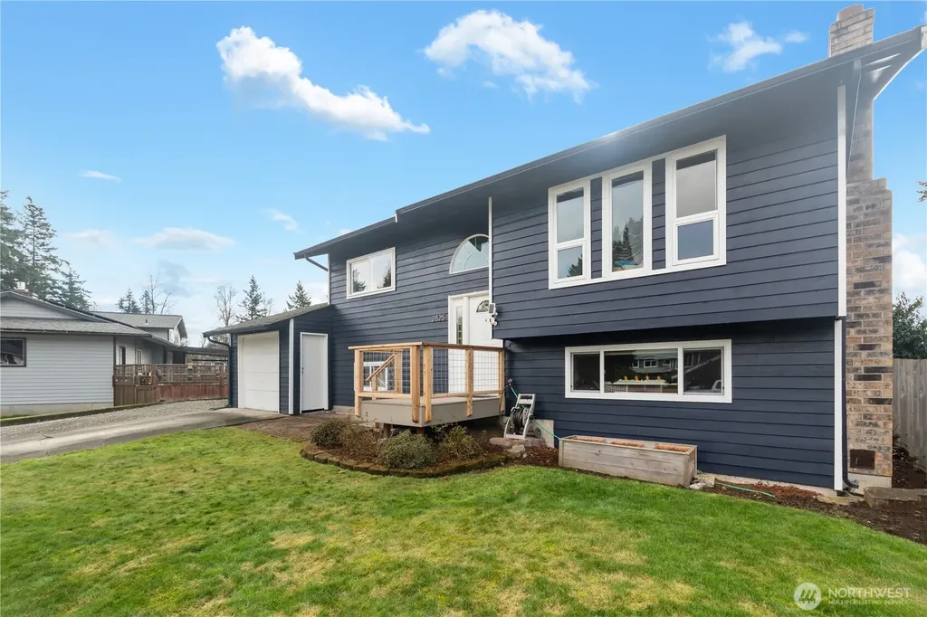 2825 E Crestline Drive Bellingham WA 98226