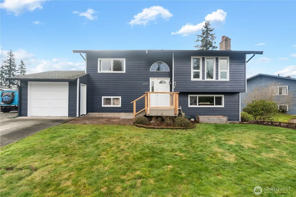 2825 E Crestline Drive Bellingham WA 98226