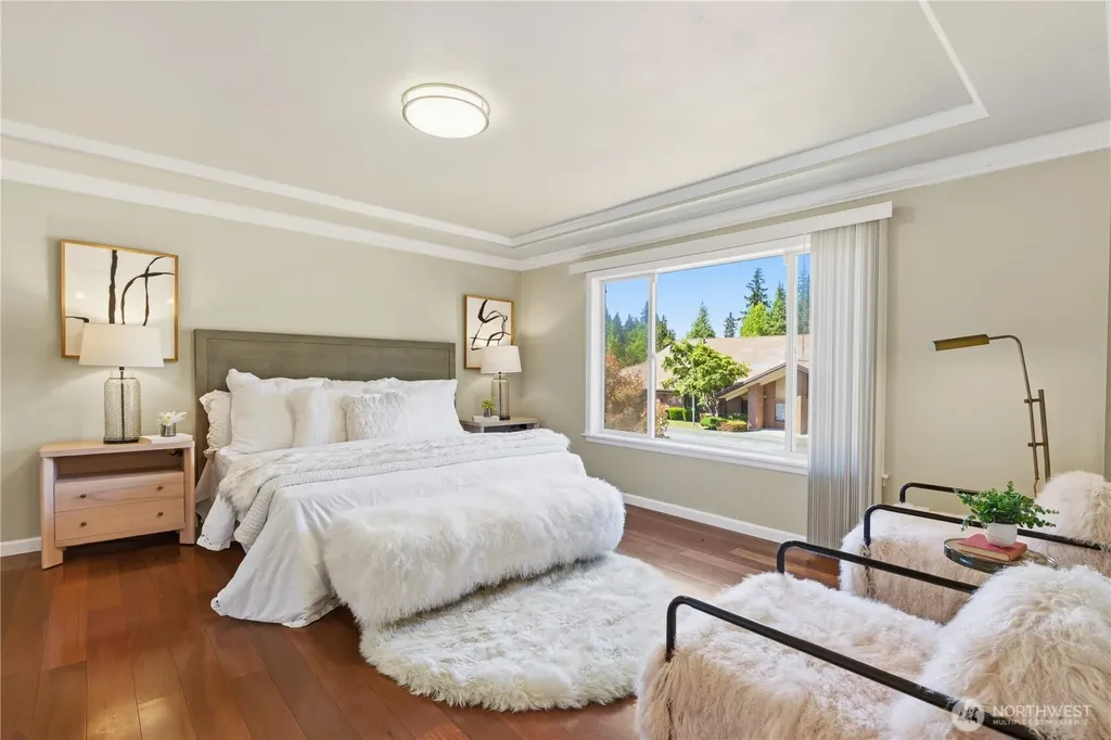 16105 Northup Way Bellevue WA 98008