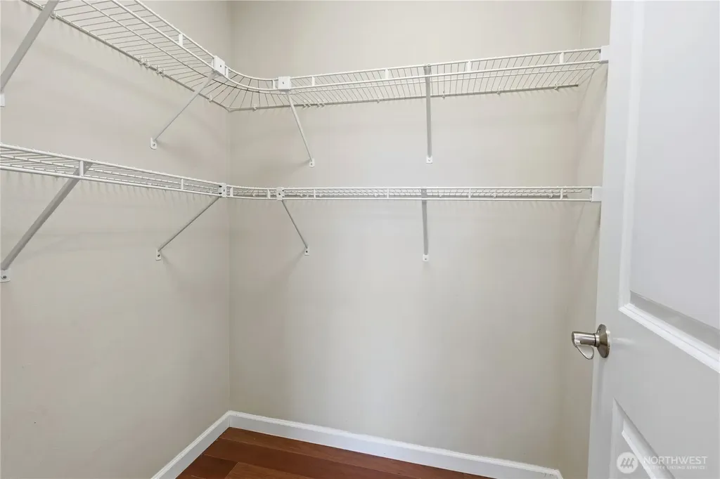 16105 Northup Way Bellevue WA 98008