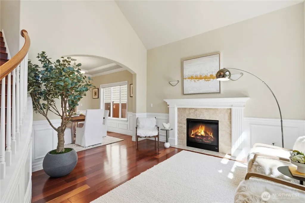 16105 Northup Way Bellevue WA 98008