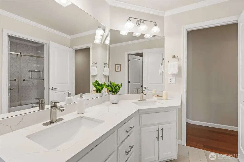 16105 Northup Way Bellevue WA 98008