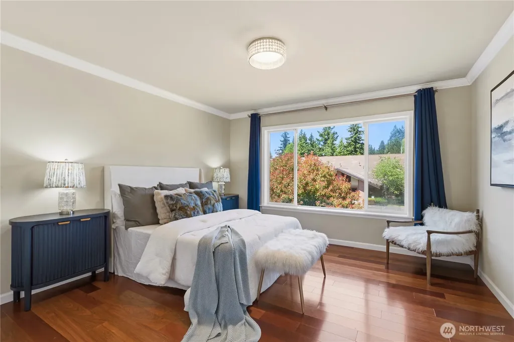 16105 Northup Way Bellevue WA 98008