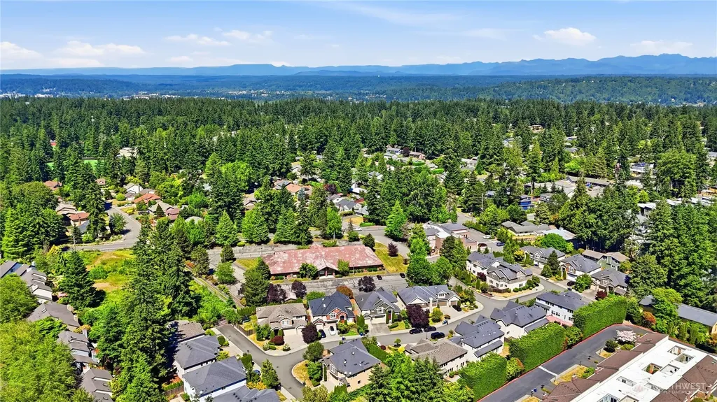 16105 Northup Way Bellevue WA 98008