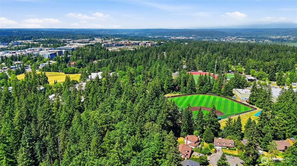 16105 Northup Way Bellevue WA 98008