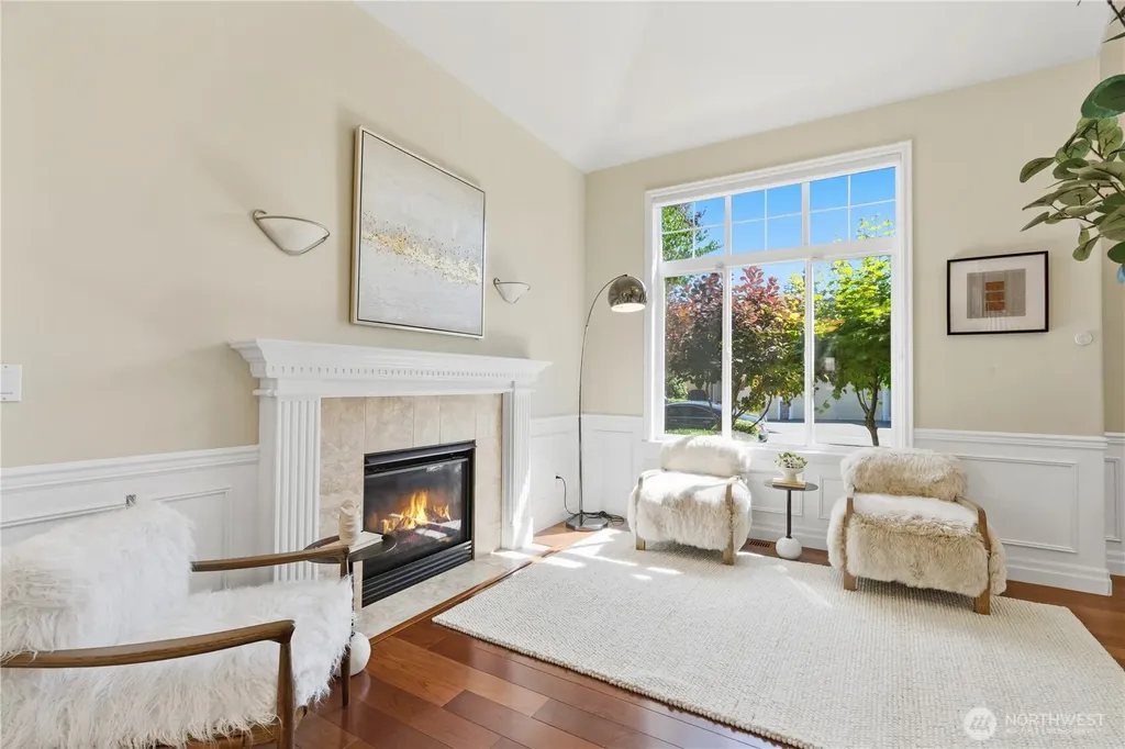 16105 Northup Way Bellevue WA 98008