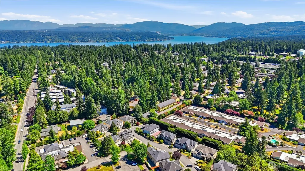 16105 Northup Way Bellevue WA 98008