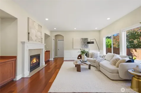 16105 Northup Way Bellevue WA 98008