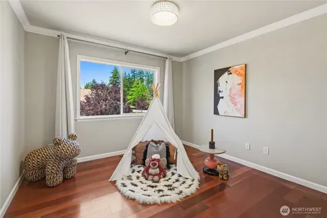 16105 Northup Way Bellevue WA 98008