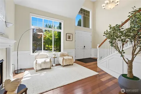 16105 Northup Way Bellevue WA 98008