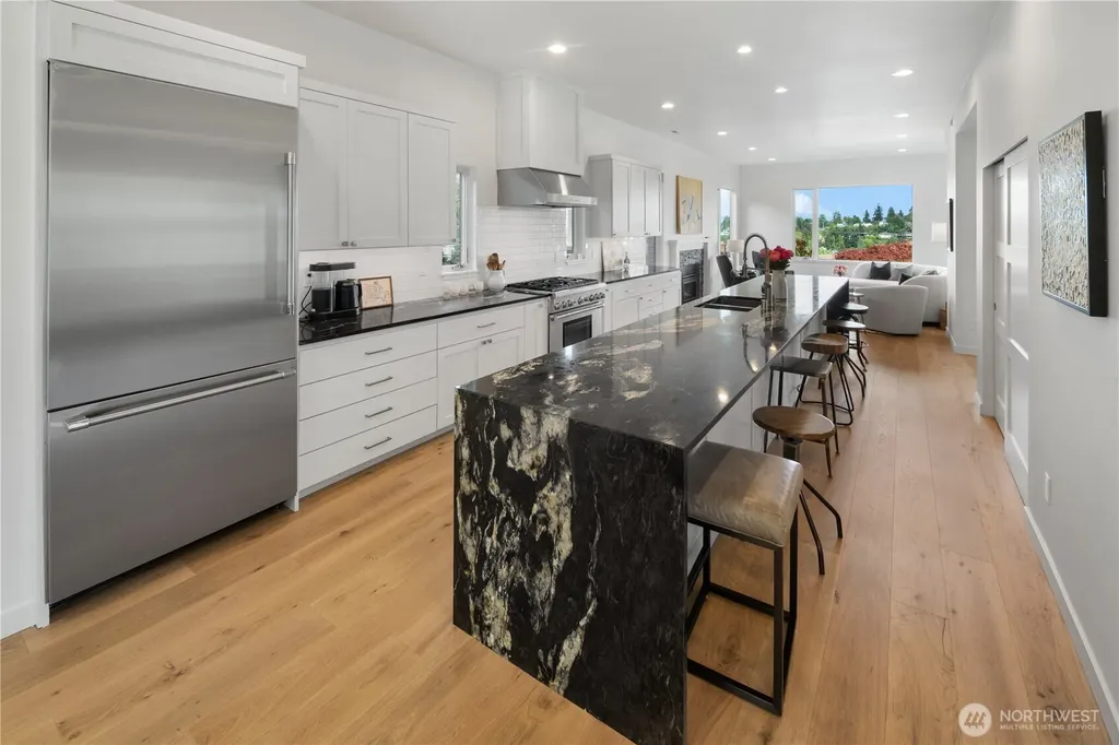 3303 37th Avenue W Seattle WA 98199