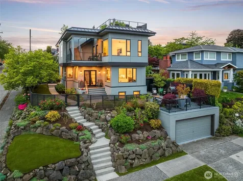 3303 37th Avenue W Seattle WA 98199
