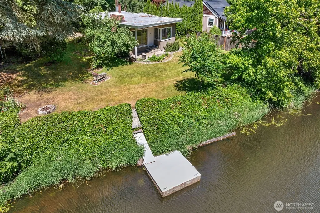 8833 NE Bothell Way Kenmore WA 98028