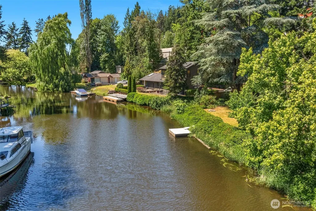 8833 NE Bothell Way Kenmore WA 98028