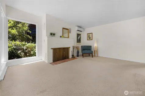 8833 NE Bothell Way Kenmore WA 98028