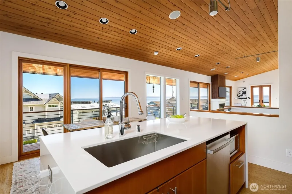 3627 Driftwood Drive Clinton WA 98236