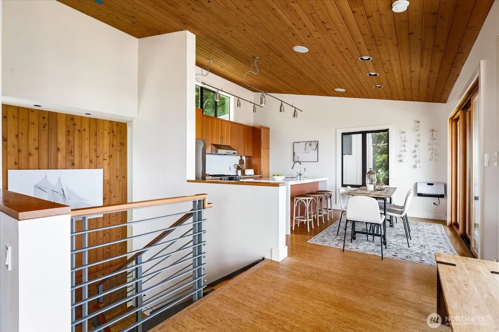 3627 Driftwood Drive Clinton WA 98236