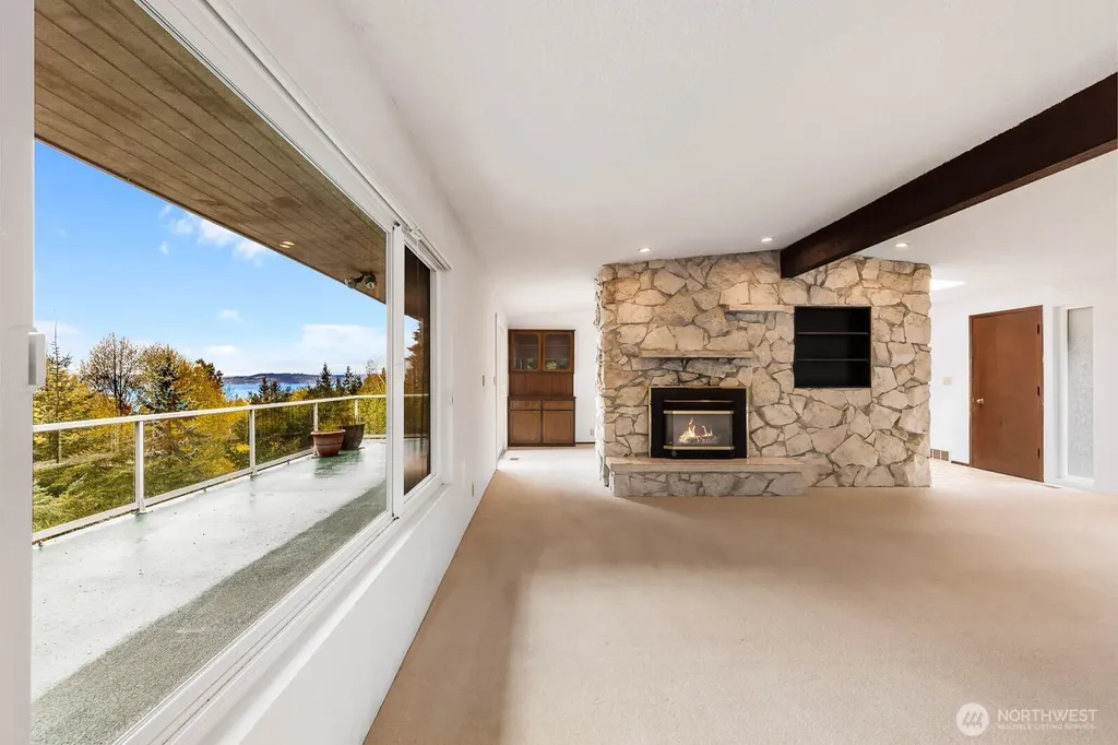 7413 Soundview Drive Edmonds WA 98026