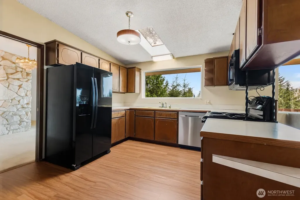 7413 Soundview Drive Edmonds WA 98026